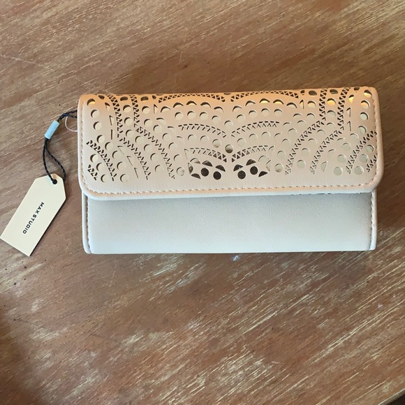 NWT Max Studio wallet - Picture 1 of 4